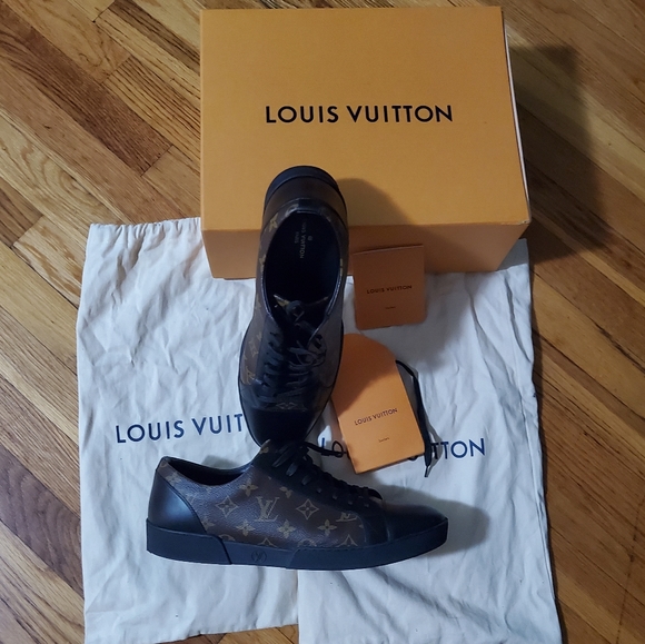 🚫SOLD🚫 Louis Vuitton shoes - Picture 2 of 3